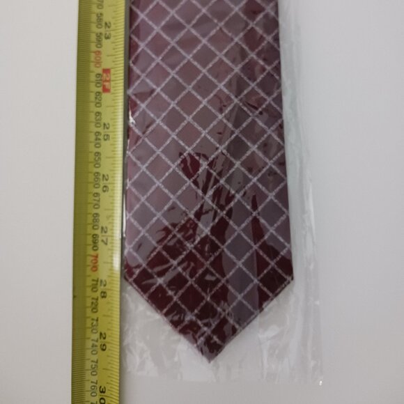 NWOT Brioni Mens Silk Necktie Italy Red Burgundy Silver Diamond Pattern 3.5 X 58 - Picture 5 of 6